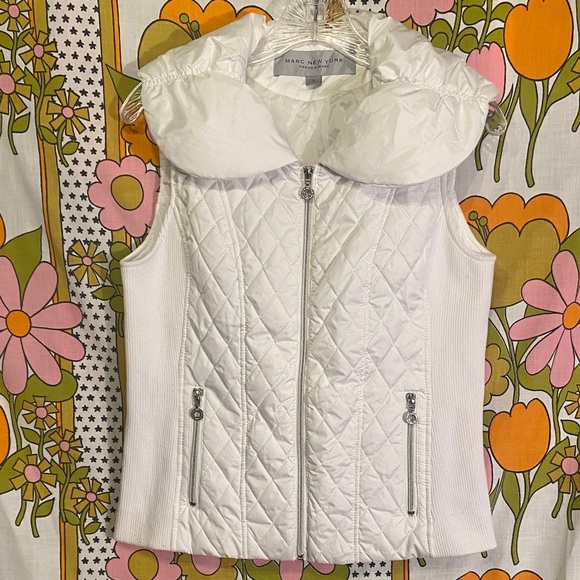 Marc NY Andrew Marc Quilted Vest - Picture 1 of 7